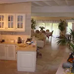 Le Jardin De Jean Bed & Breakfast
